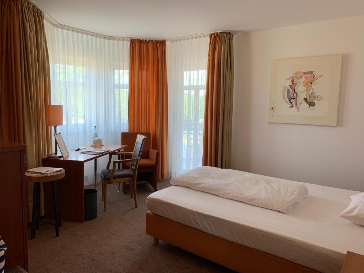 Seehotel Niedernberg - Das Dorf Am See Exteriér fotografie